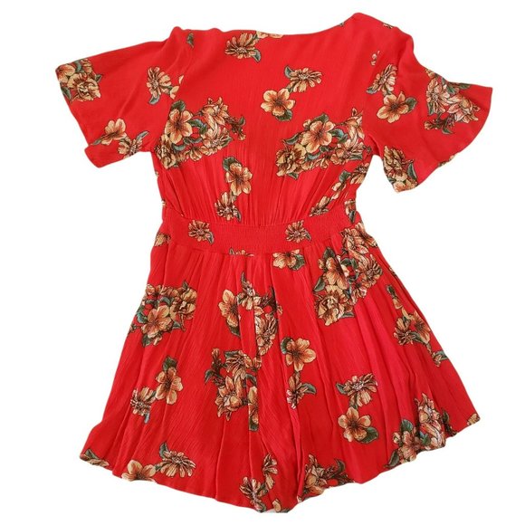 ILLA ILLA Women's Red Multi Smocked Short Tie Front V-neckline Cutout Romper - Picture 7 of 10